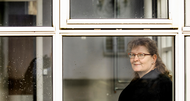 Da Anne-Mette Christensen mistede det meste af sit syn, måtte hun tage sin arbejdsevne op til revision. I dag er hun ansat i et fleksjob på 20 timer.