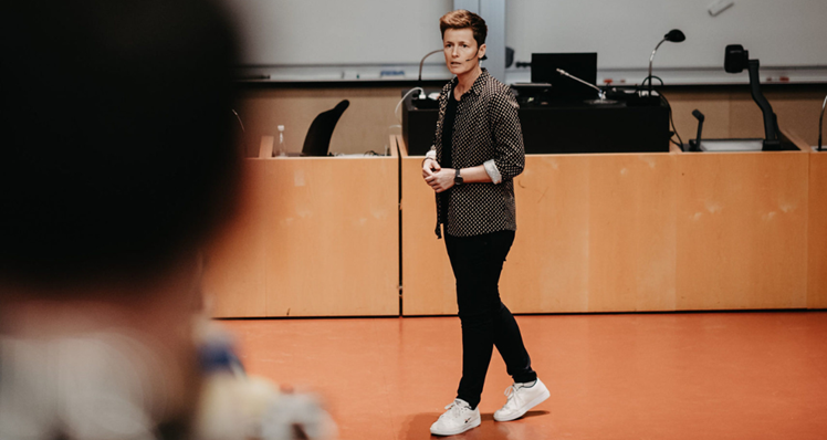 1128x600 portræt  blad 2 (2).png