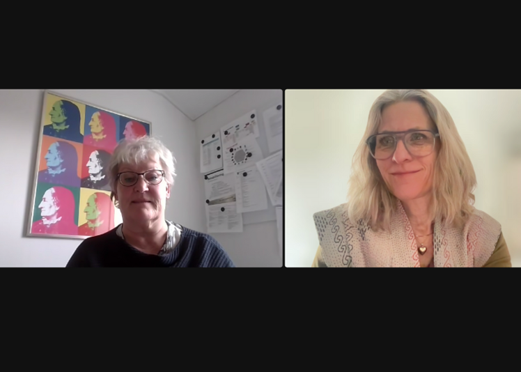 Et coachingforløb med Naja Amelung foregår virtuelt, så du kan få glæde af tilbuddet uanset hvor i landet, du er leder. Her er Conni Andersen i gang med en coachingsamtale fra sin PC.