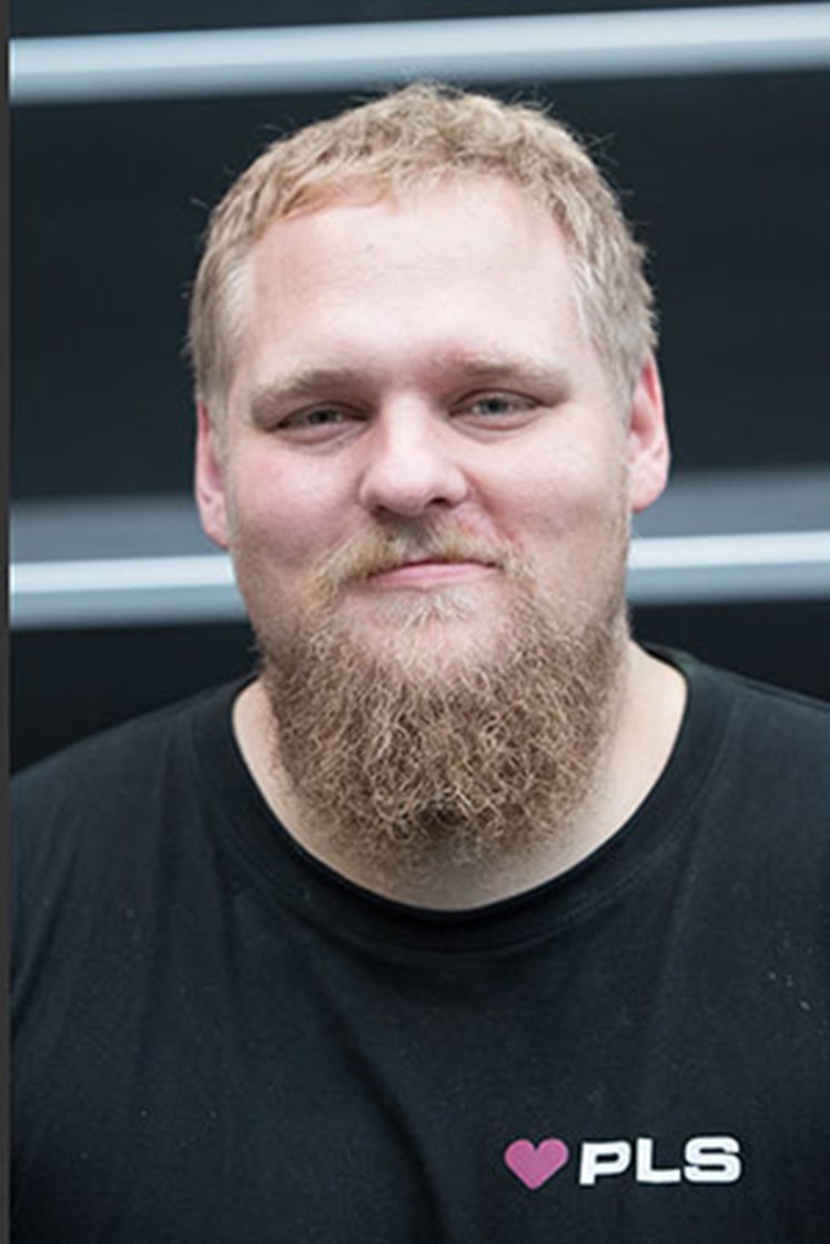 Mikkel Bøgh Eriksen, Faglig sekretær i PLS. 29 år gammel og fra Midtfyn.