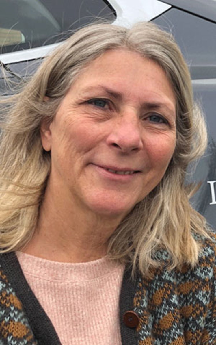 Irene Moesgaard har meldt sig som vikar og hjælper lige nu til på både et psykiatrisk sygehus og to bofællesskaber