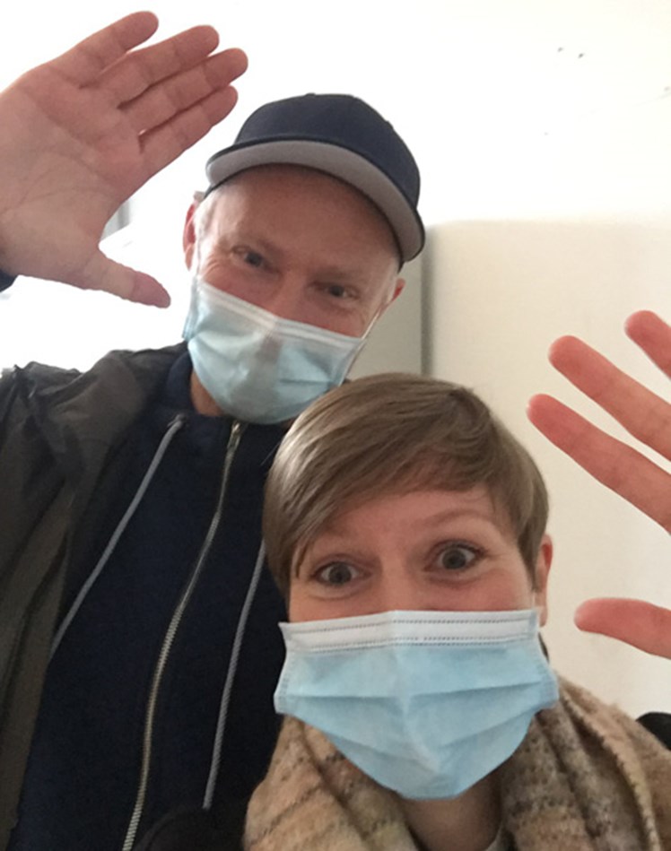 Klubmedarbejder og socialpædagog Kim Holst Christiansen og aktivitetskoordinator Signe Sejerskilde Andersen modtog vaccinen onsdag d. 13. januar sammen med 270 medarbejdere og borgere i Gladsaxe Kommunes handicaptilbud.