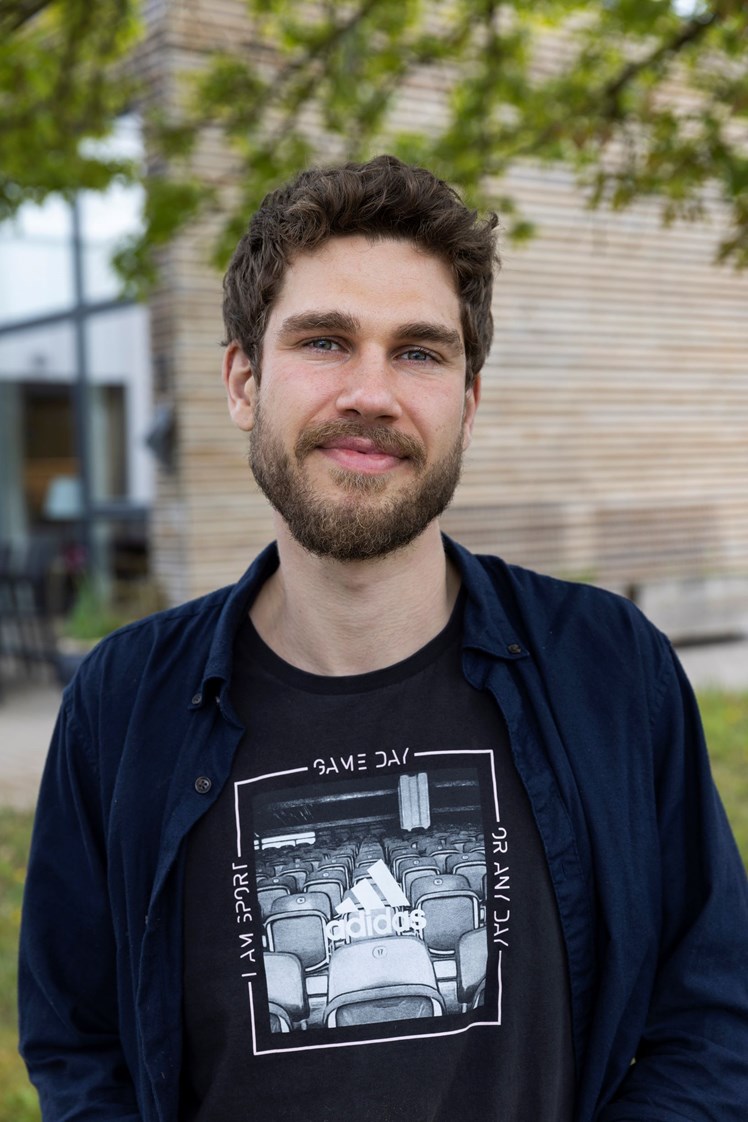 – Det har givet mig en følelse af tryghed, at jeg bliver taget imod af en mentor og med undervisning, der er fuldstændig målrettet målgruppen, siger Mathias Møller Nielsen.