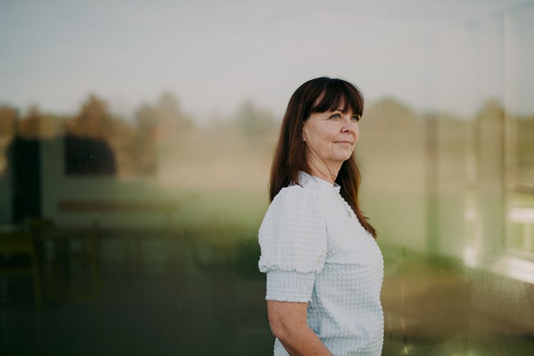 – Efter drabet på min kollega Vivi sagde min søn til mig: 'Mor, så er du vist færdig med at arbejde dernede.' Jeg fortsatte dog et par år endnu, for jeg var jo vild med beboerne og mine kolleger. Men til sidst blev arbejdsforholdene for elendige, siger Mia Kristina Hansen.